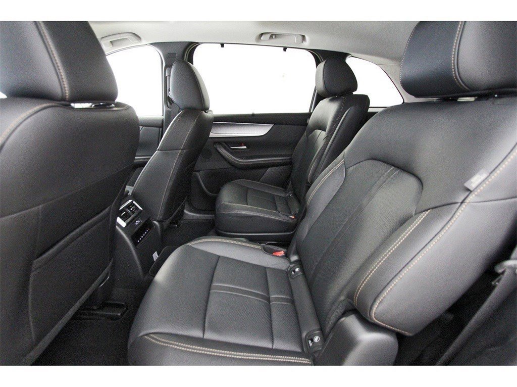 Certified 2025 MAZDA CX-90 3.3 Turbo w/ Preferred Package image 11