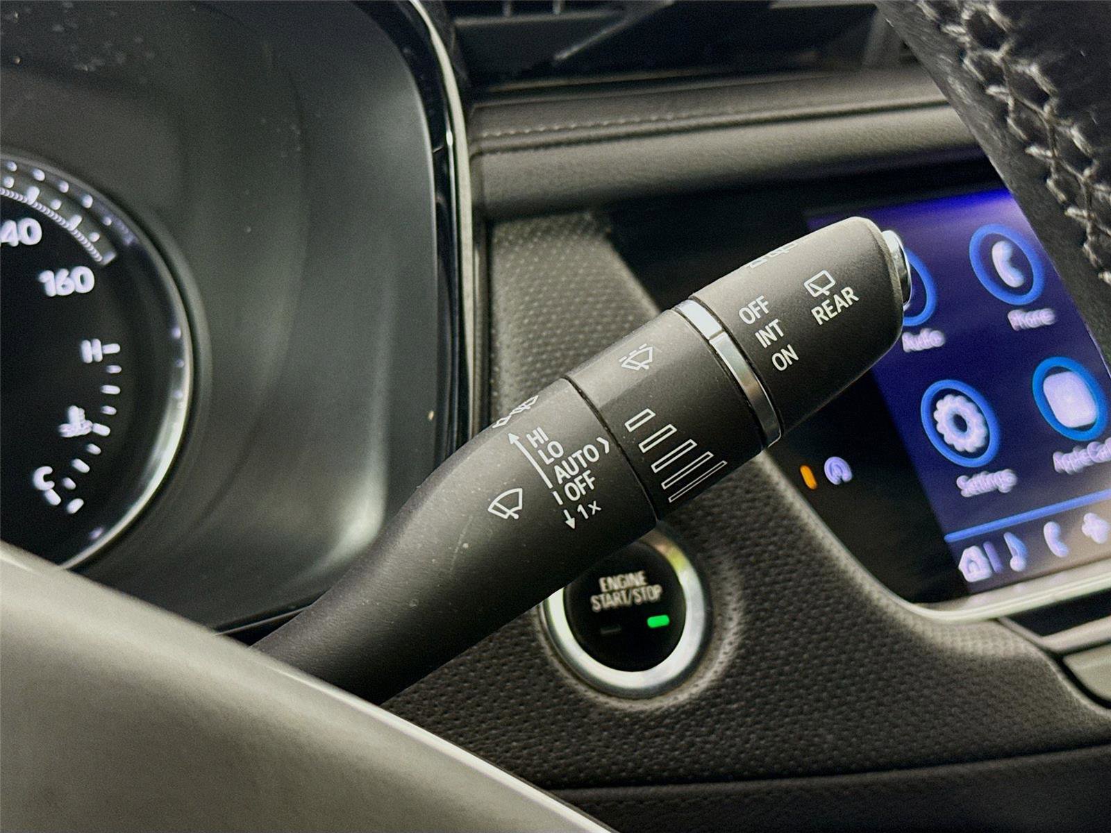 Used 2020 Cadillac XT5 Premium Luxury image 8