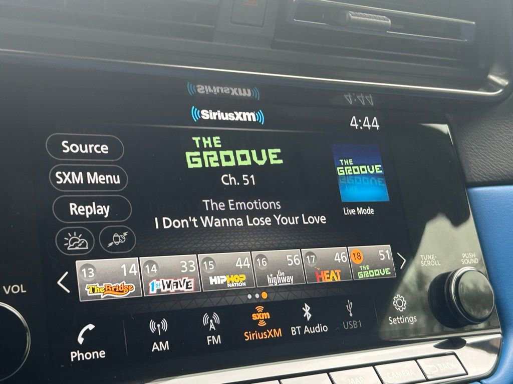 Used 2024 Nissan Z Performance w/ Floor Mat Package image 12