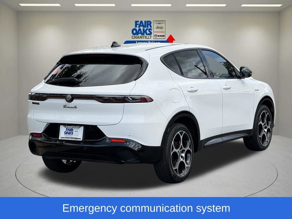 Used 2025 Alfa Romeo Tonale Veloce w/ Premium Package image 8