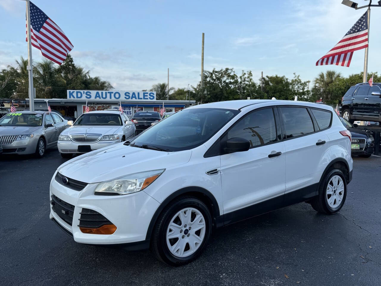 Used 2014 Ford Escape S image 3