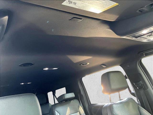 Used 2022 Chevrolet Suburban LT w/ Luxury Package AWD/4WD image 17