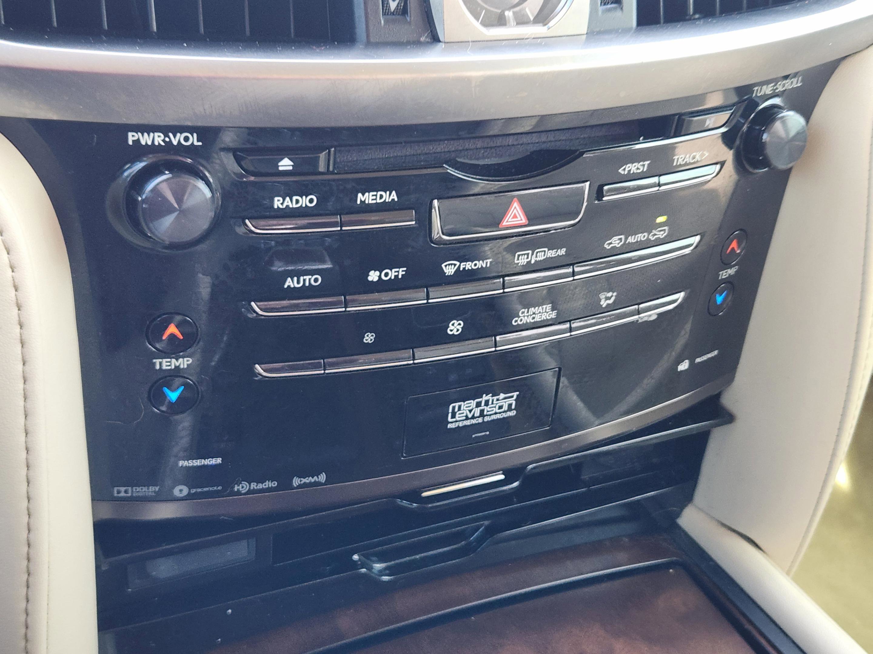 Used 2018 Lexus LX 570 4WD w/ Luxury Package image 12