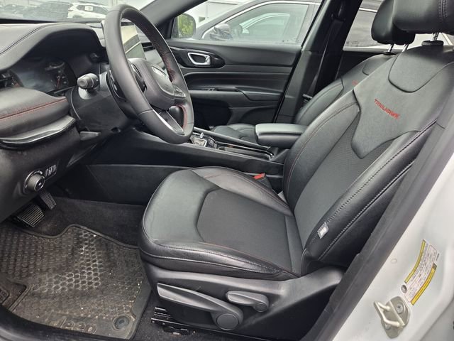 Used 2024 Jeep Compass Trailhawk AWD/4WD image 6
