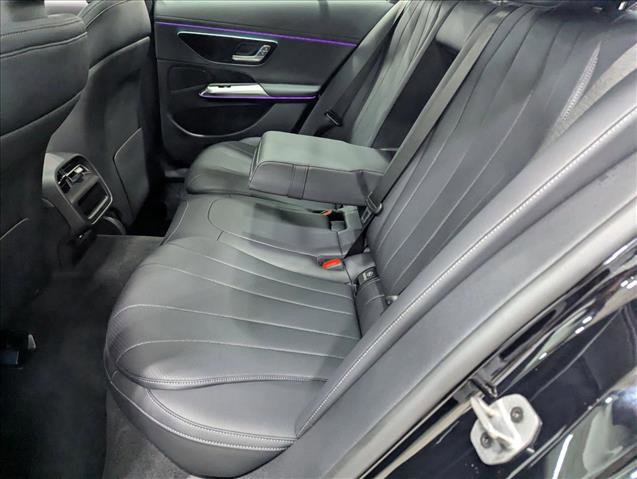 Used 2025 Mercedes-Benz E 350 4MATIC Sedan image 17