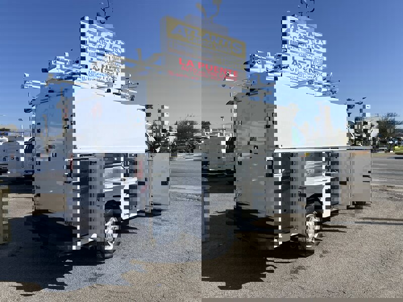 Used 2019 Ford E-350 and Econoline 350 Super Duty w/ Power Windows & Locks Group RWD image 9