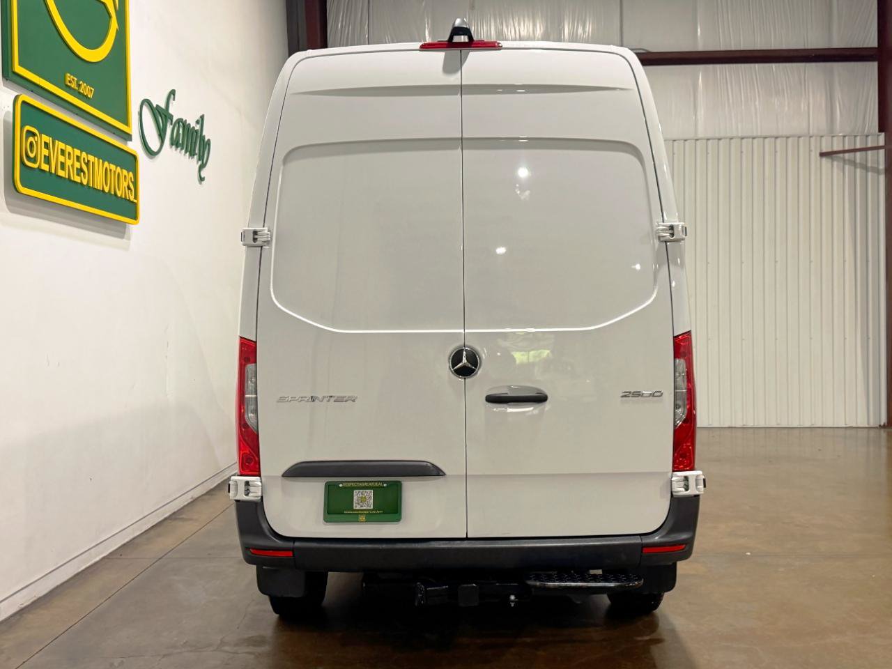 Used 2025 Mercedes-Benz Sprinter 2500 image 6