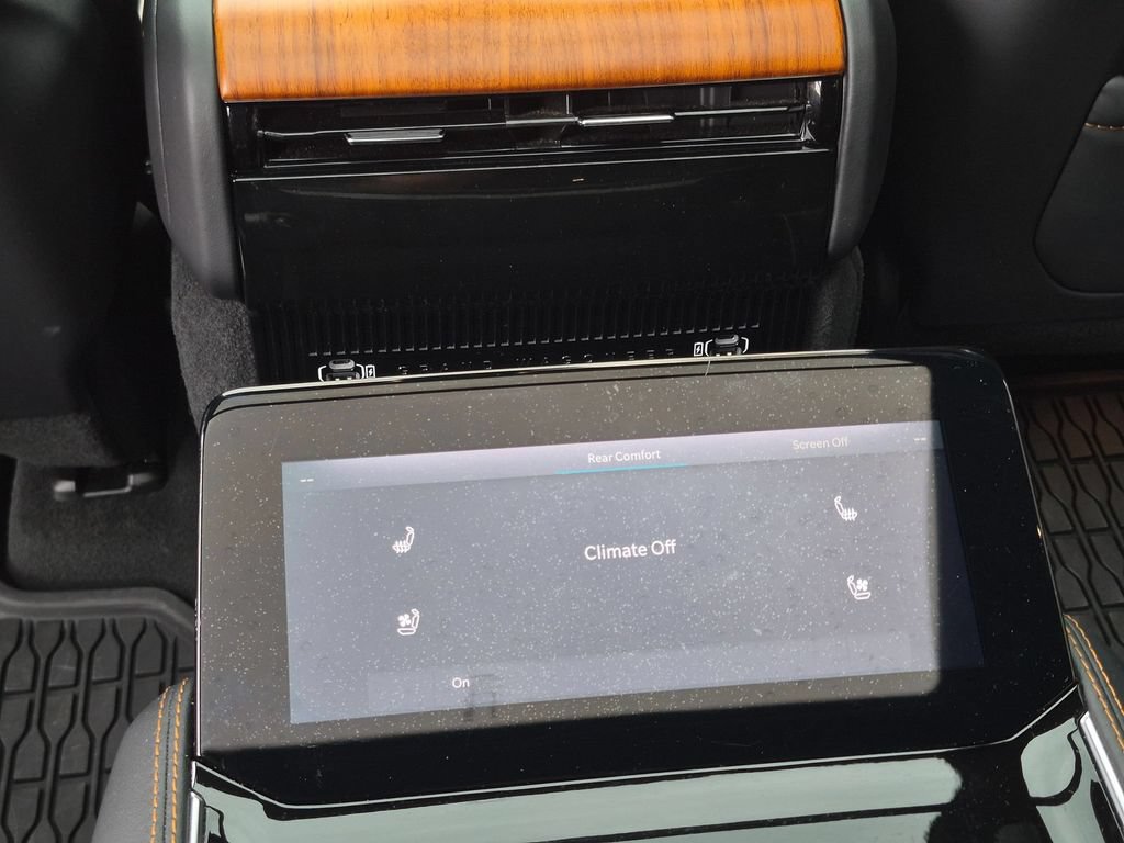 Certified 2025 Jeep Grand Wagoneer L Series III w/ HD Trailer Tow Package AWD/4WD image 25