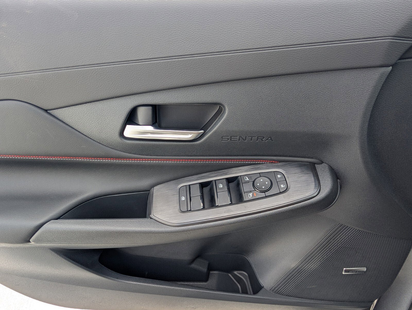 New 2026 Nissan Sentra SR w/ SR Premium Package FWD image 14