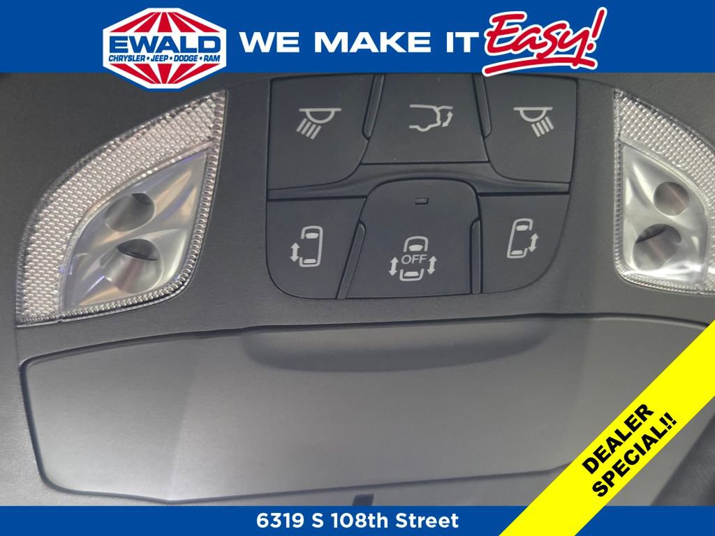New 2026 Chrysler Pacifica Select FWD image 20