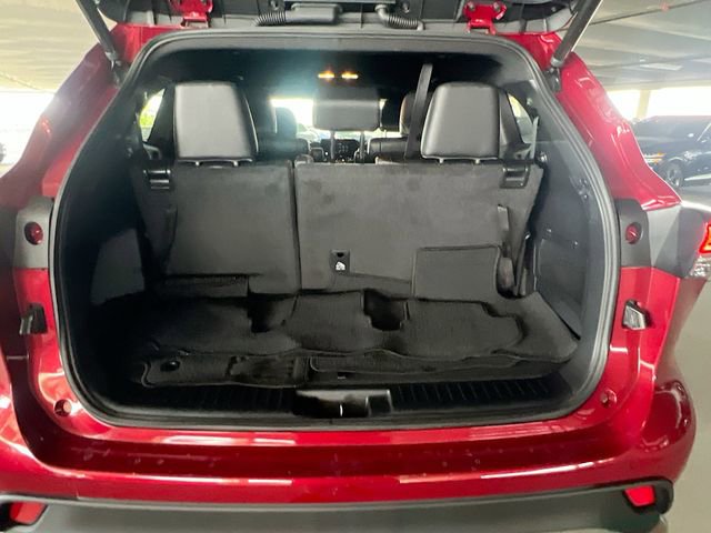 Used 2023 Toyota Highlander XSE FWD image 29