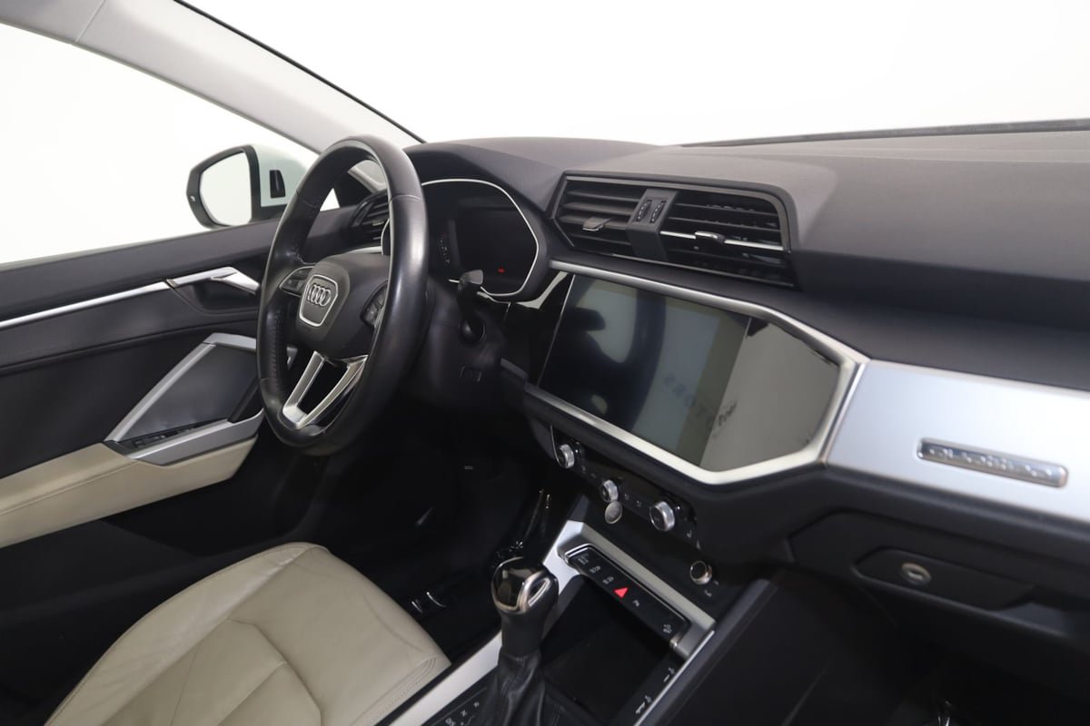 Used 2019 Audi Q3 2.0T Premium w/ Convenience Package AWD/4WD image 37