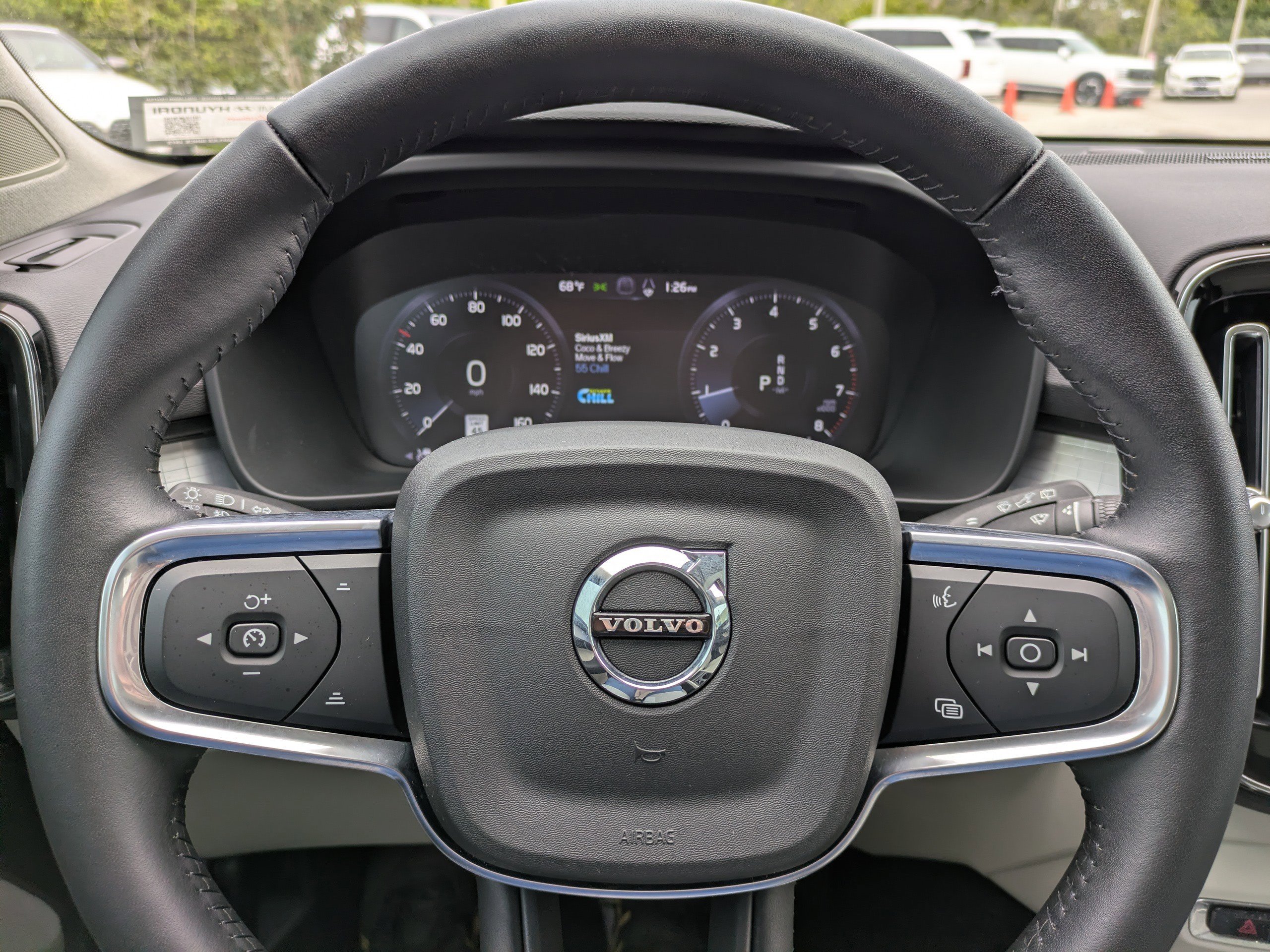 Used 2021 Volvo XC40 T5 Momentum w/ Premium Package image 24