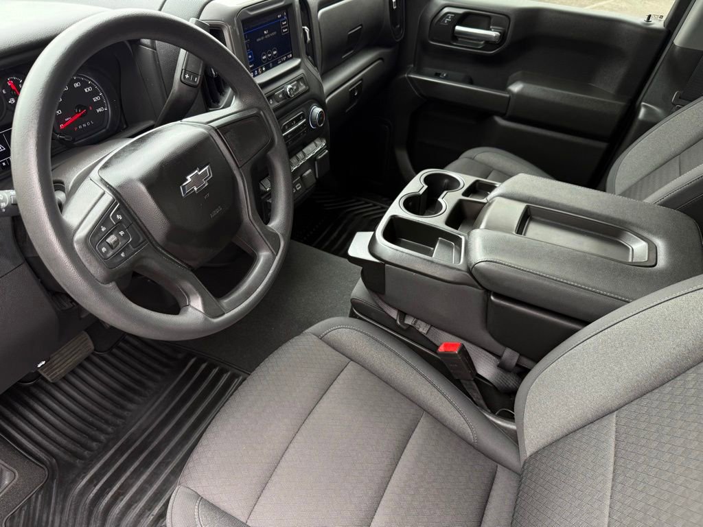Used 2024 Chevrolet Silverado 1500 Custom Trail Boss w/ Dark Appearance Package AWD/4WD image 18