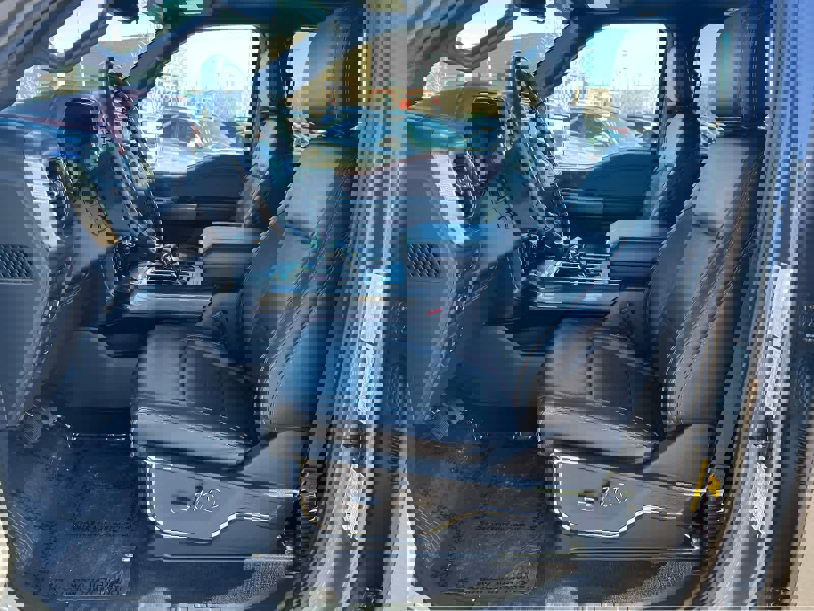 Used 2022 Ford F150 Lariat w/ Equipment Group 502A High image 29