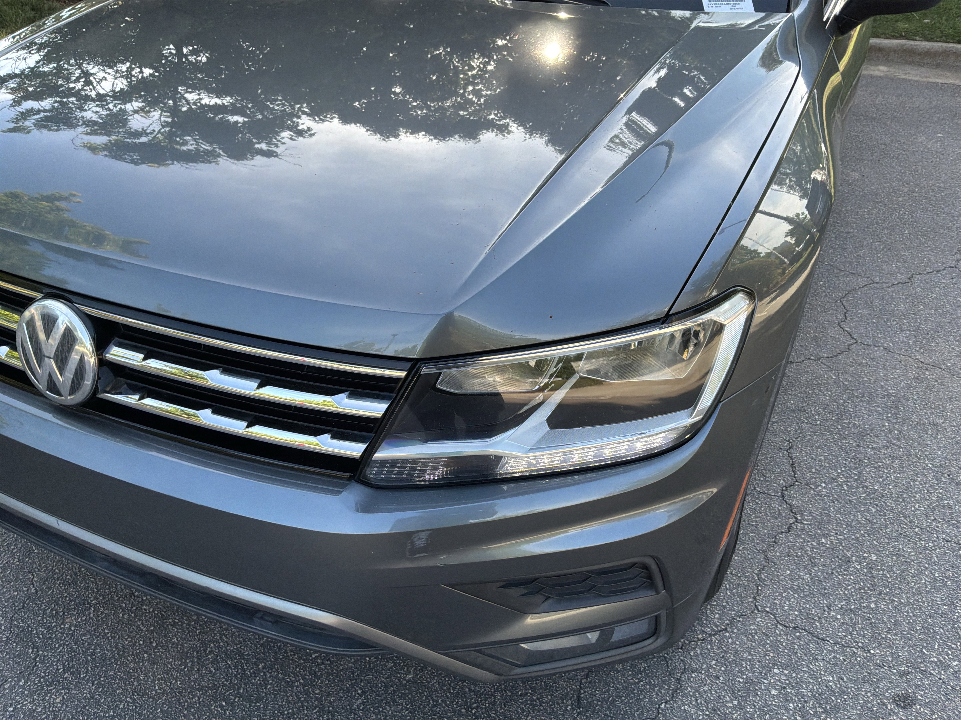 Used 2018 Volkswagen Tiguan SE AWD/4WD image 6