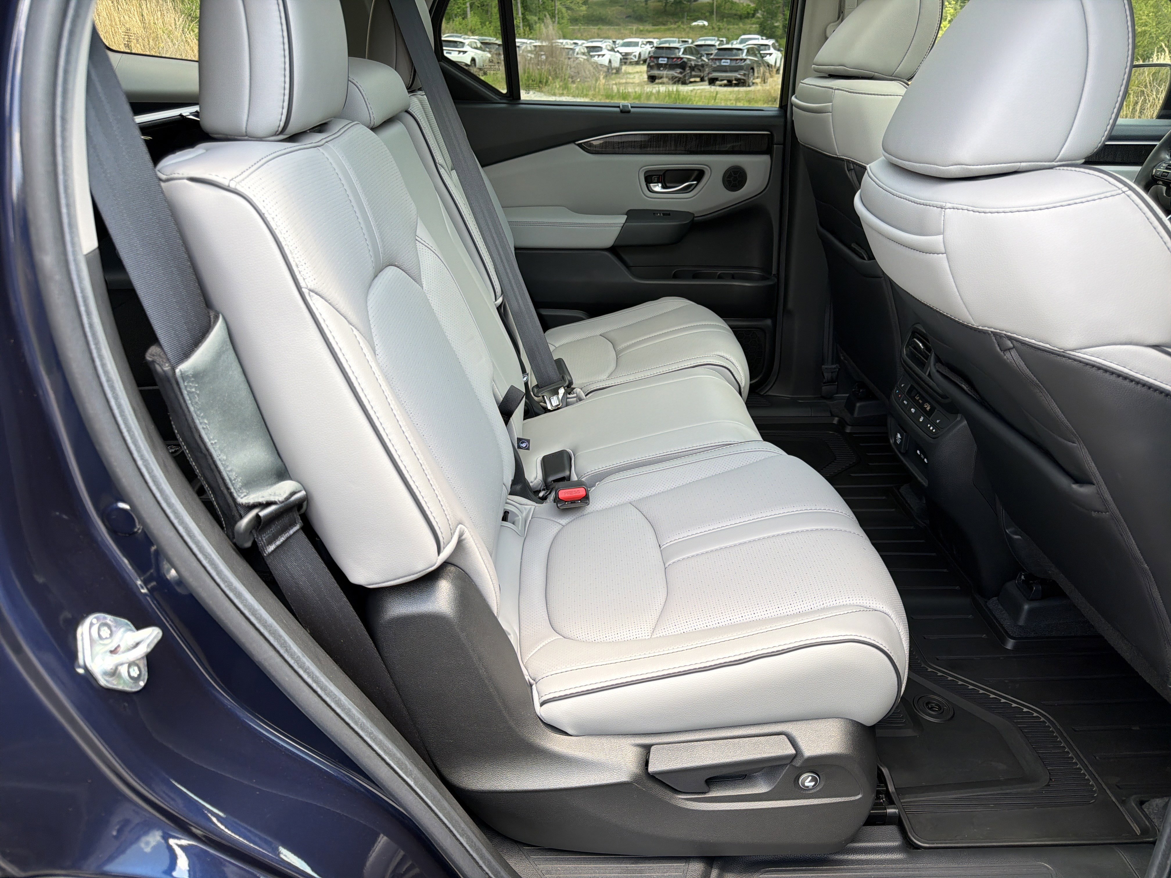 Used 2025 Honda Pilot Elite image 15