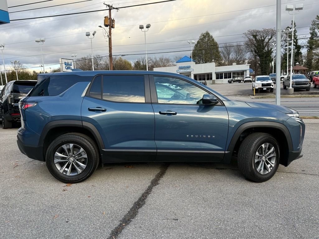 New 2026 Chevrolet Equinox LT image 3
