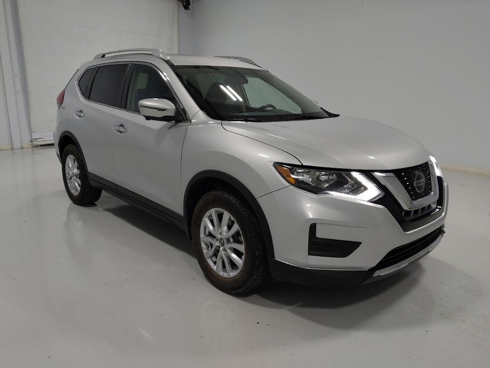 Used 2018 Nissan Rogue SV w/ Premium Package image 13