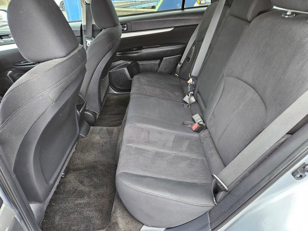 Used 2013 Subaru Outback 2.5i Premium image 12