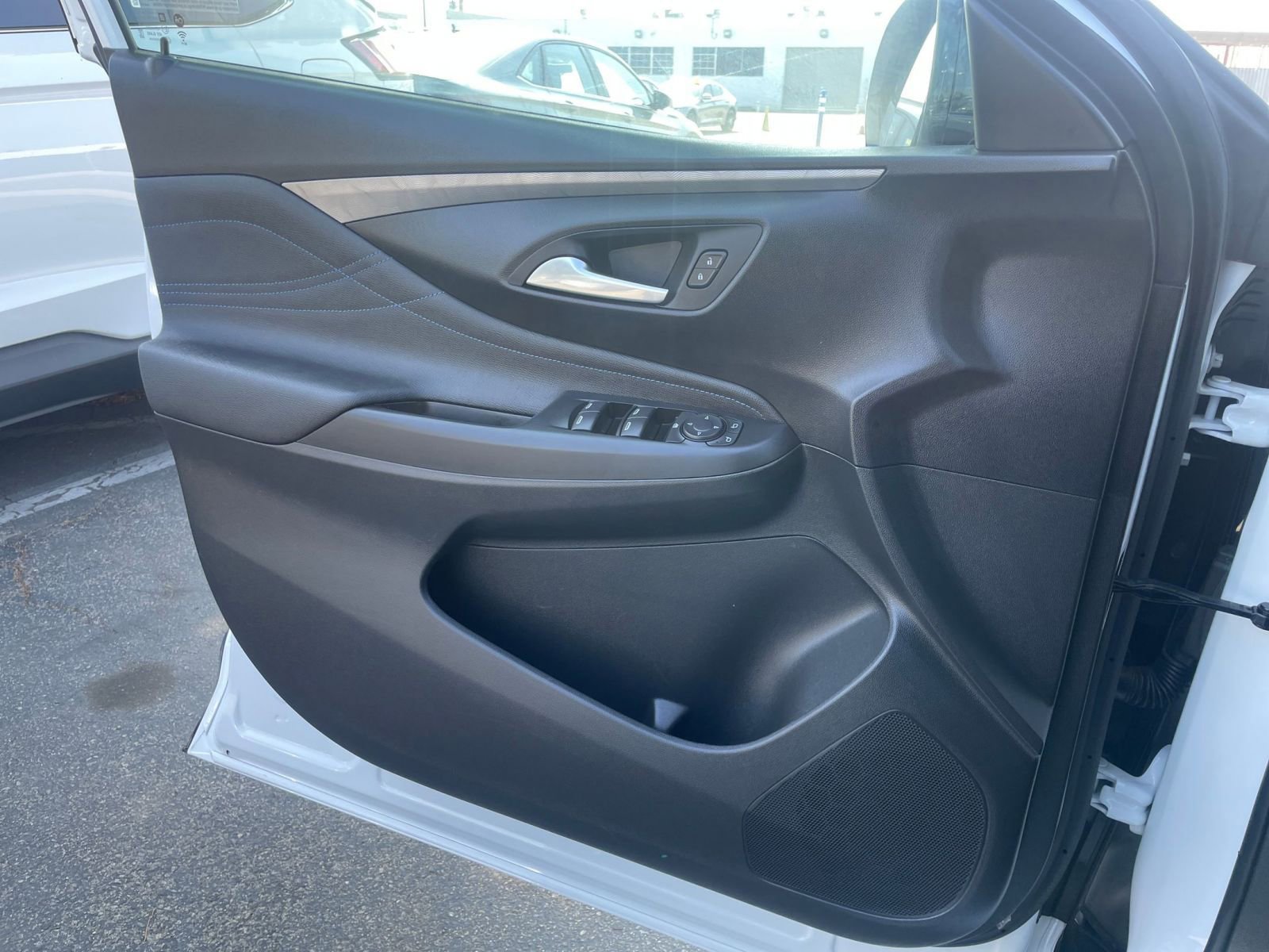 Used 2025 Buick Envista Sport Touring image 20