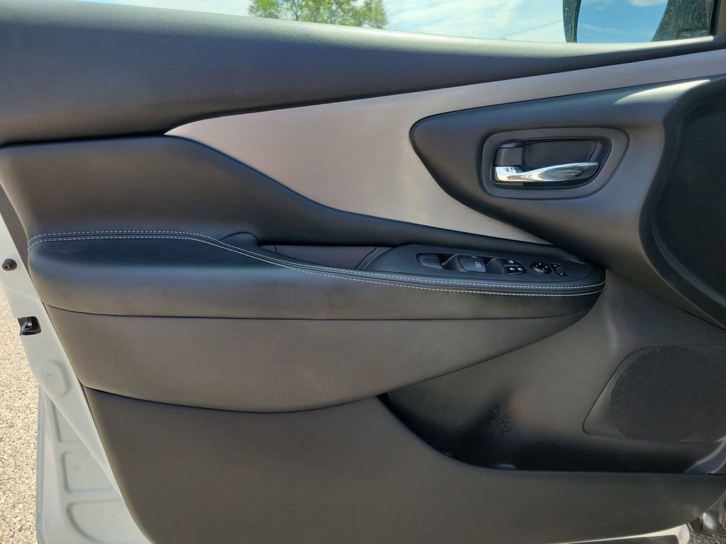 Used 2021 Nissan Murano SV AWD/4WD image 17