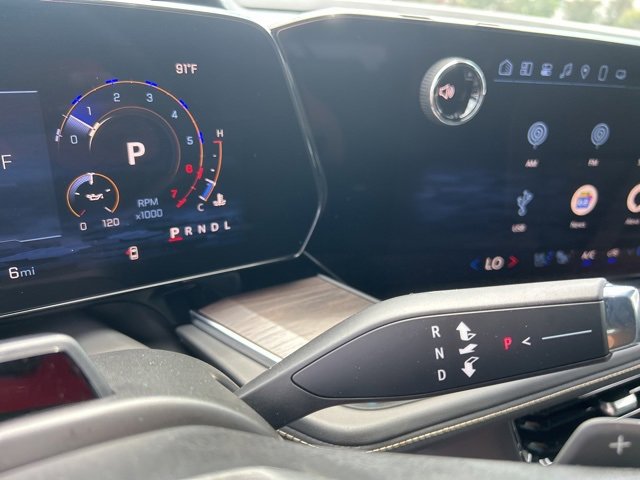 New 2025 Chevrolet Suburban Premier image 27