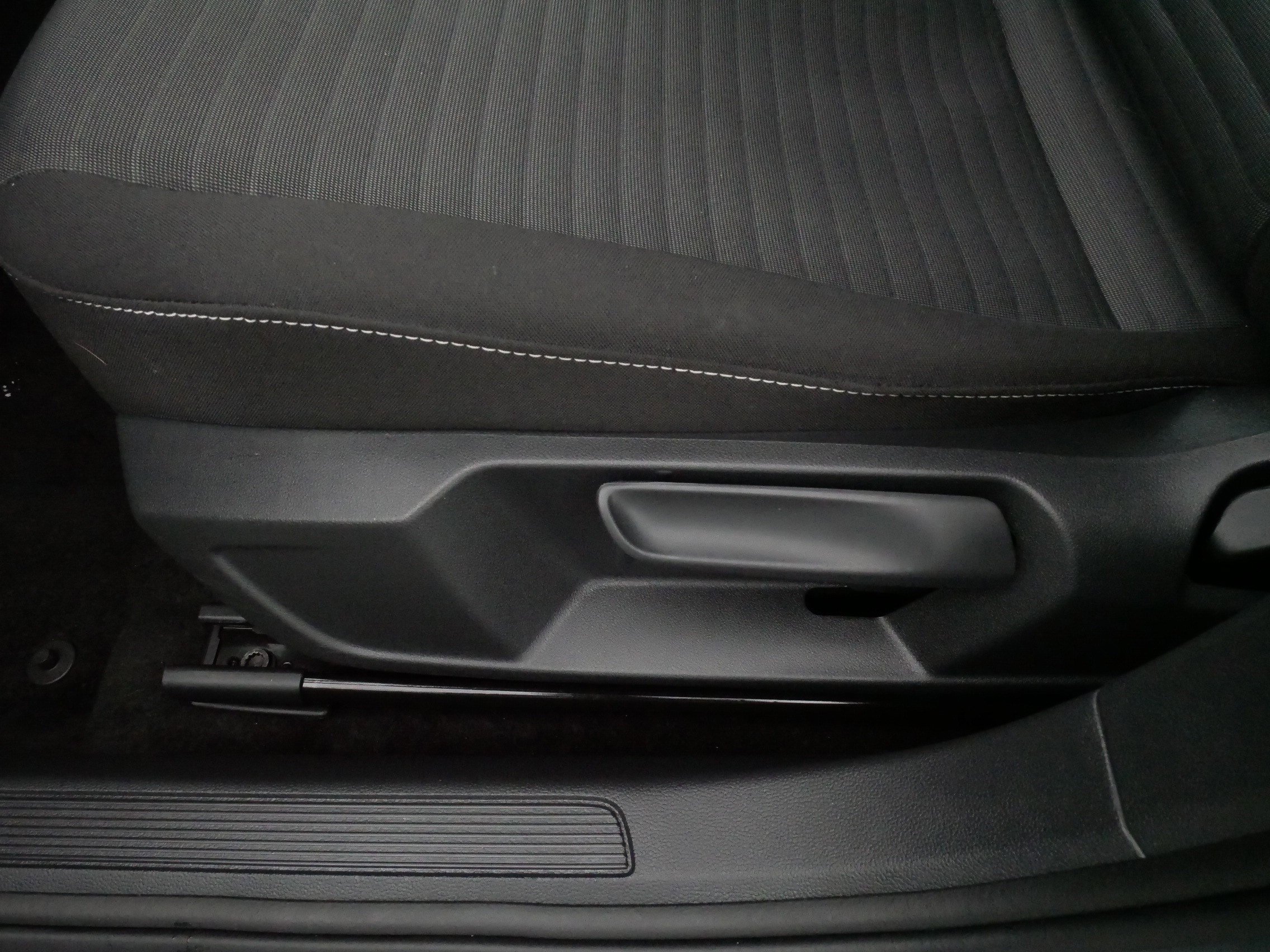 Used 2025 Volkswagen Jetta S image 20