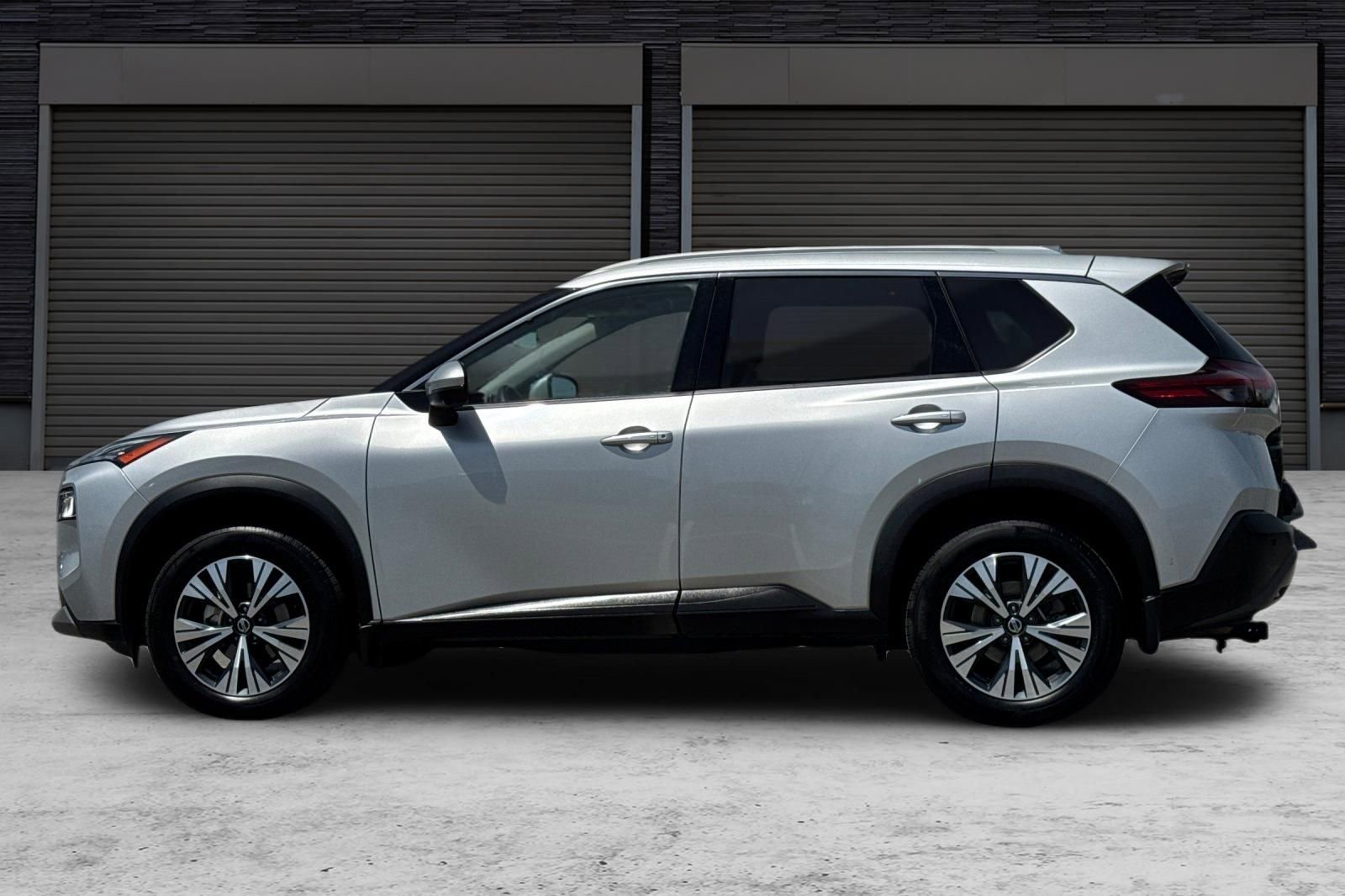 Used 2021 Nissan Rogue SV w/ Premium Package FWD image 7