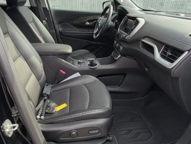 Used 2023 GMC Terrain SLT w/ LPO, Floor Liner Package FWD image 35