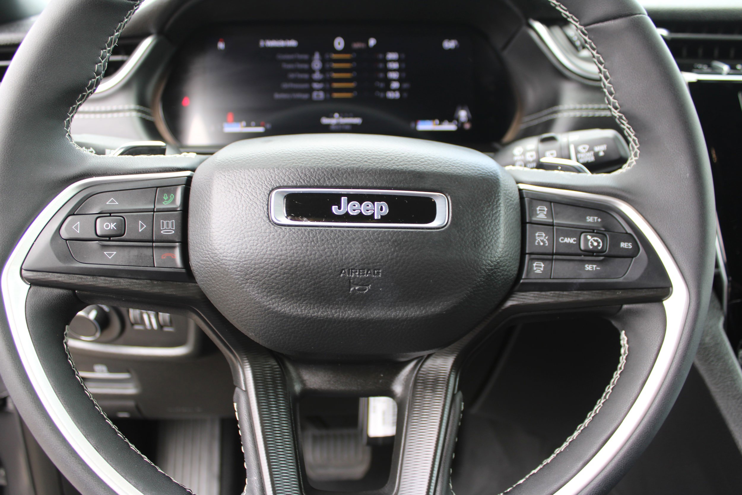 New 2025 Jeep Grand Cherokee Altitude RWD image 12
