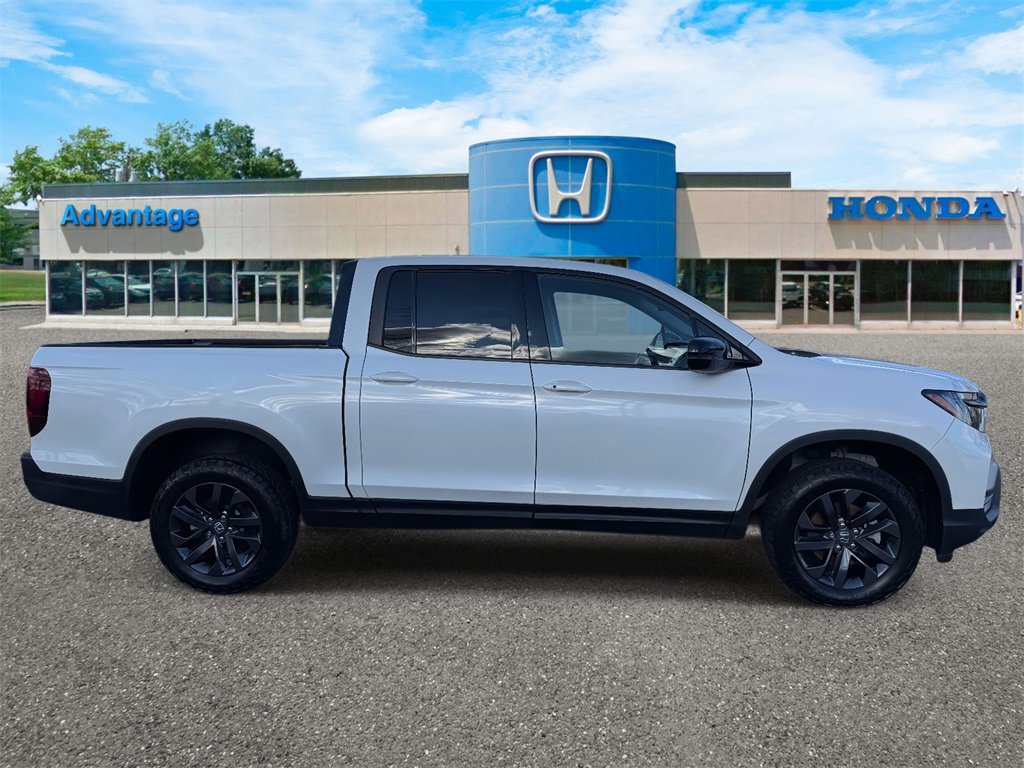 Certified 2024 Honda Ridgeline Sport image 3
