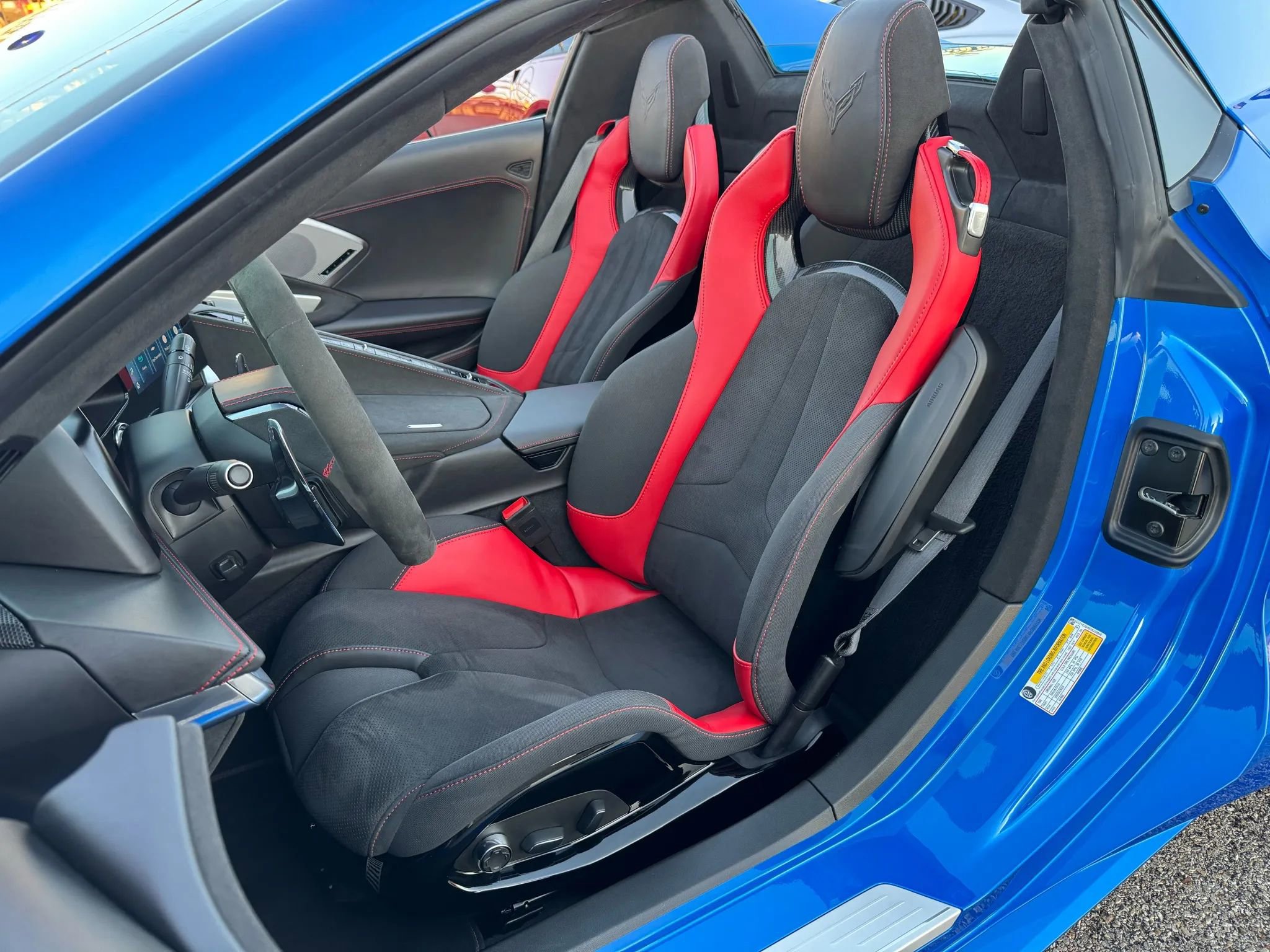 Used 2025 Chevrolet Corvette Stingray Premium Conv w/ Z51 Performance Package image 23