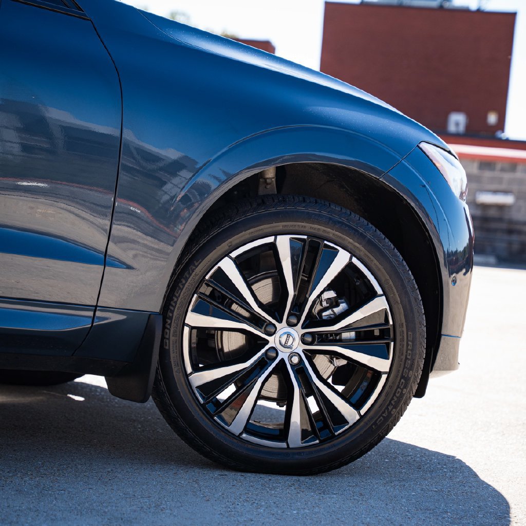 Certified 2025 Volvo XC60 B5 Plus w/ Protection Package Premier AWD/4WD image 12