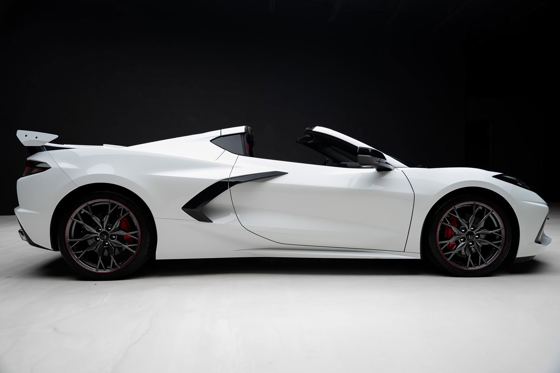 Used 2024 Chevrolet Corvette Stingray Coupe w/ 1LT image 38