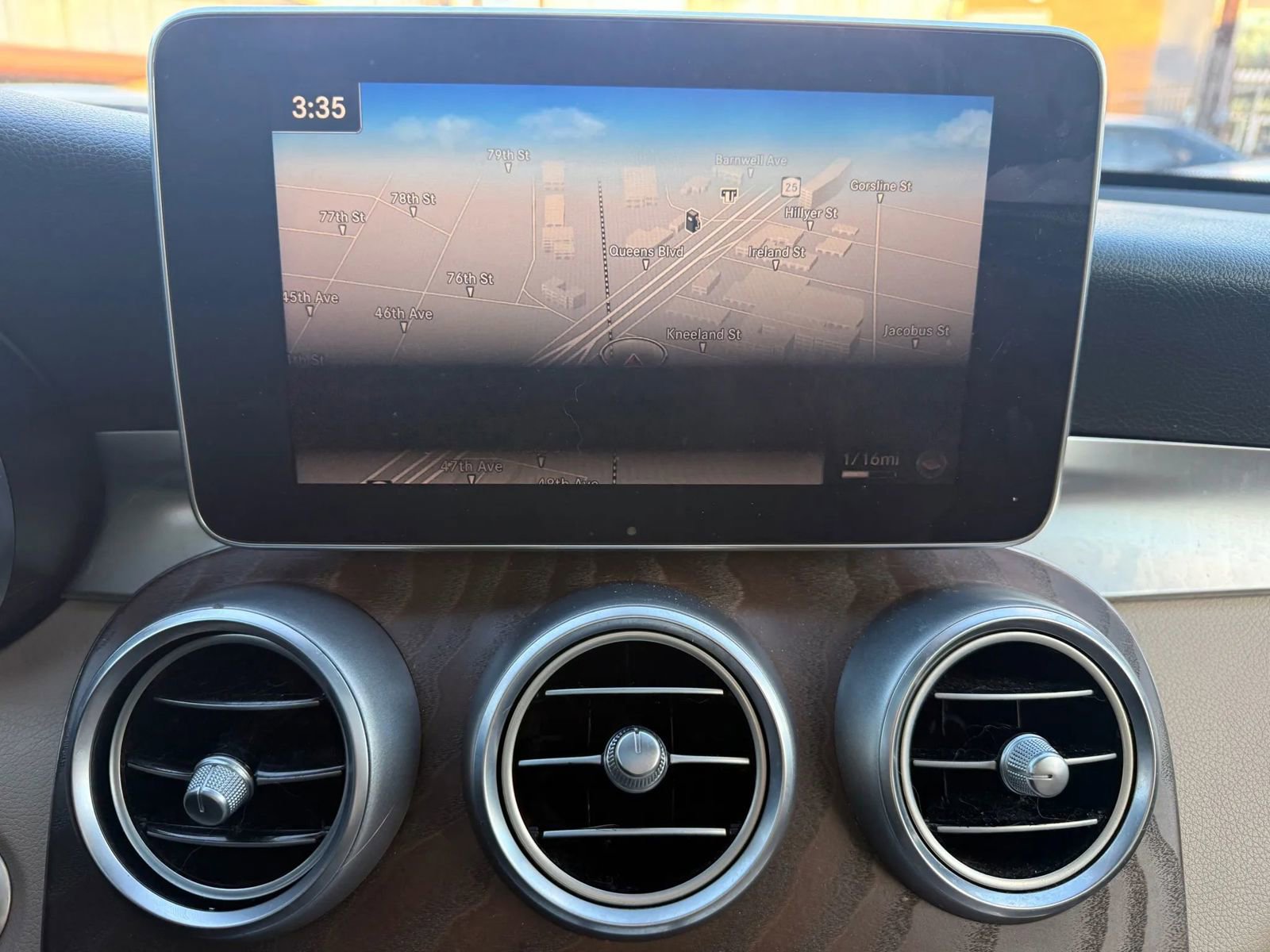 Used 2019 Mercedes-Benz GLC 300 4MATIC w/ Multimedia Package image 21