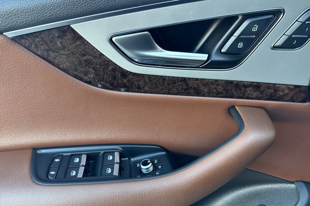 Used 2019 Audi Q7 2.0T Premium w/ Towing Package image 10