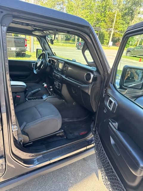 Used 2018 Jeep Wrangler Unlimited Sport S AWD/4WD image 18