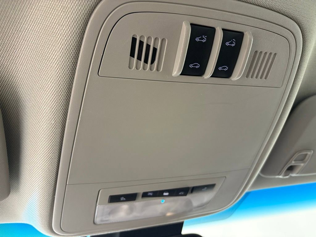 Used 2017 Buick Regal Sport Touring image 35