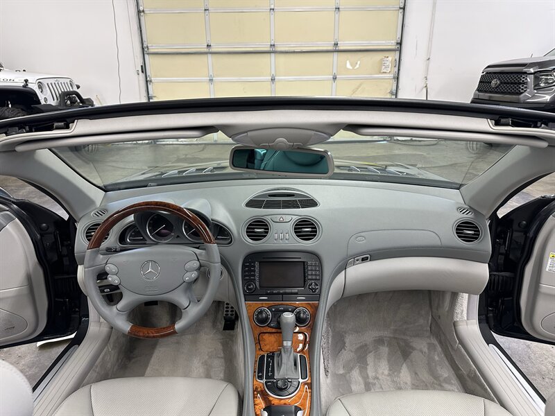 Used 2005 Mercedes-Benz SL 500 w/ AMG Sport Pkg image 15