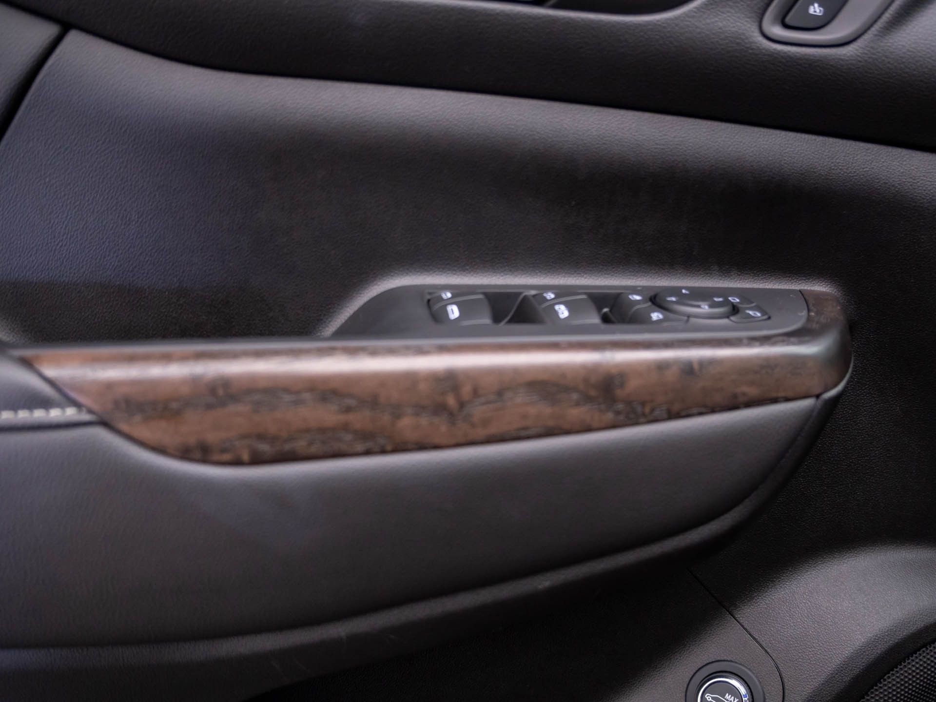 Used 2023 GMC Acadia Denali w/ Denali Ultimate Package image 15