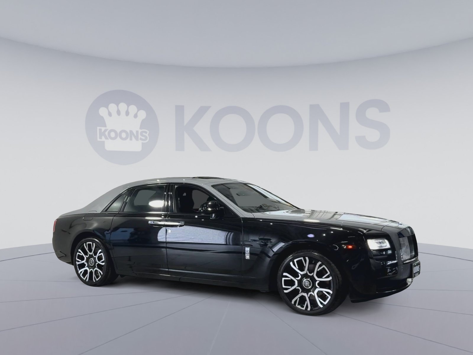 Used 2013 Rolls-Royce Ghost RWD image 2
