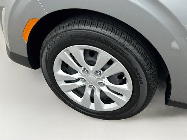 Certified 2023 Kia Soul LX FWD image 27