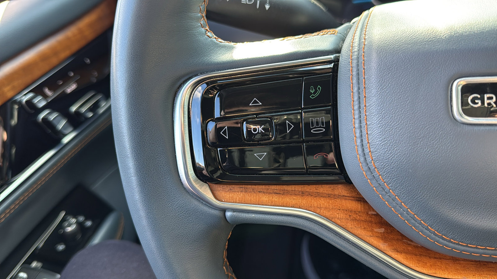 Used 2022 Jeep Grand Wagoneer Series II image 15