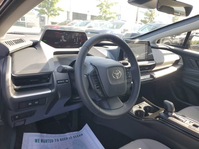 Used 2024 Toyota Prius LE FWD image 18