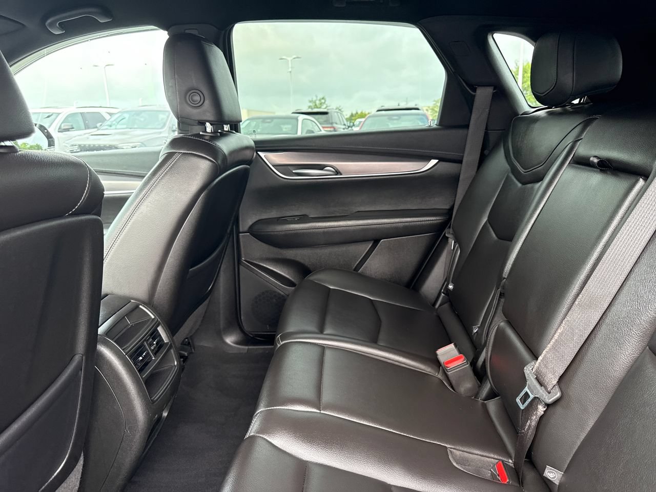 Used 2025 Cadillac XT5 Luxury AWD/4WD image 13