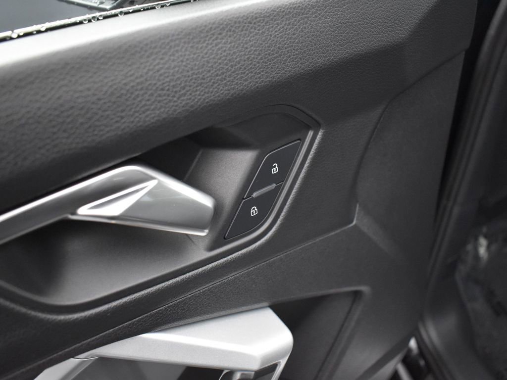 Used 2022 Audi Q3 2.0T Premium image 8