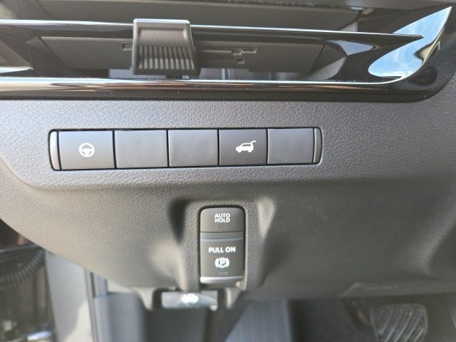 Certified 2025 Nissan Murano SV image 21