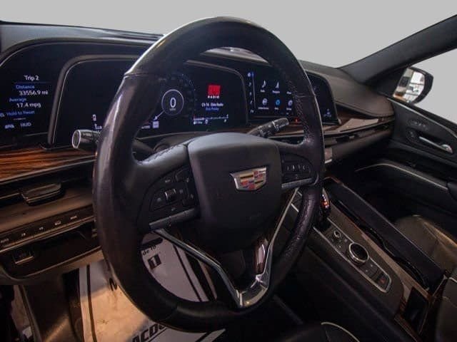 Used 2023 Cadillac Escalade Premium Luxury AWD/4WD image 30