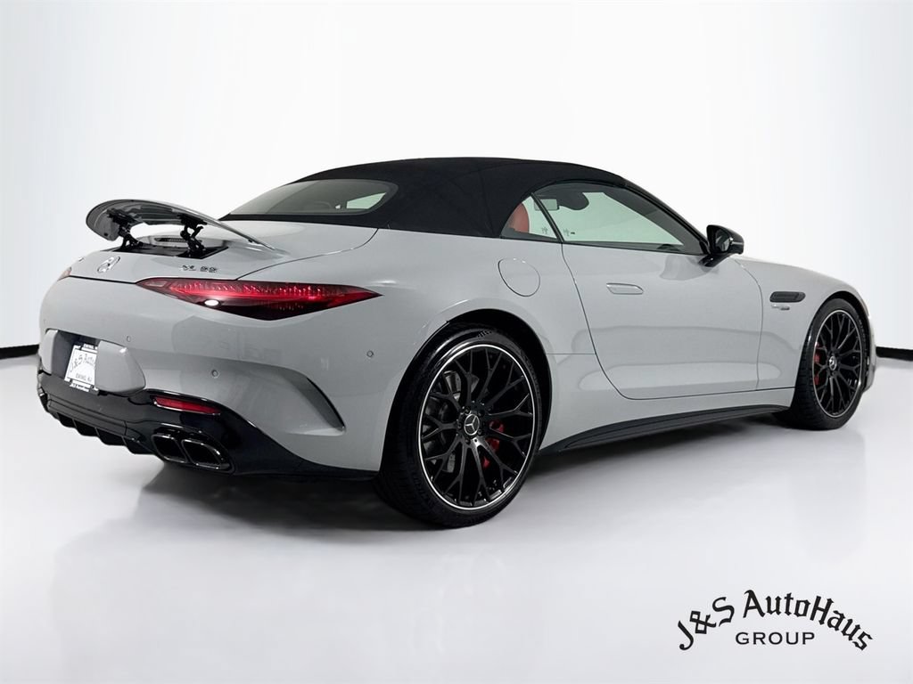 Used 2022 Mercedes-Benz SL 55 AMG 4MATIC w/ Driver Assistance Package image 51